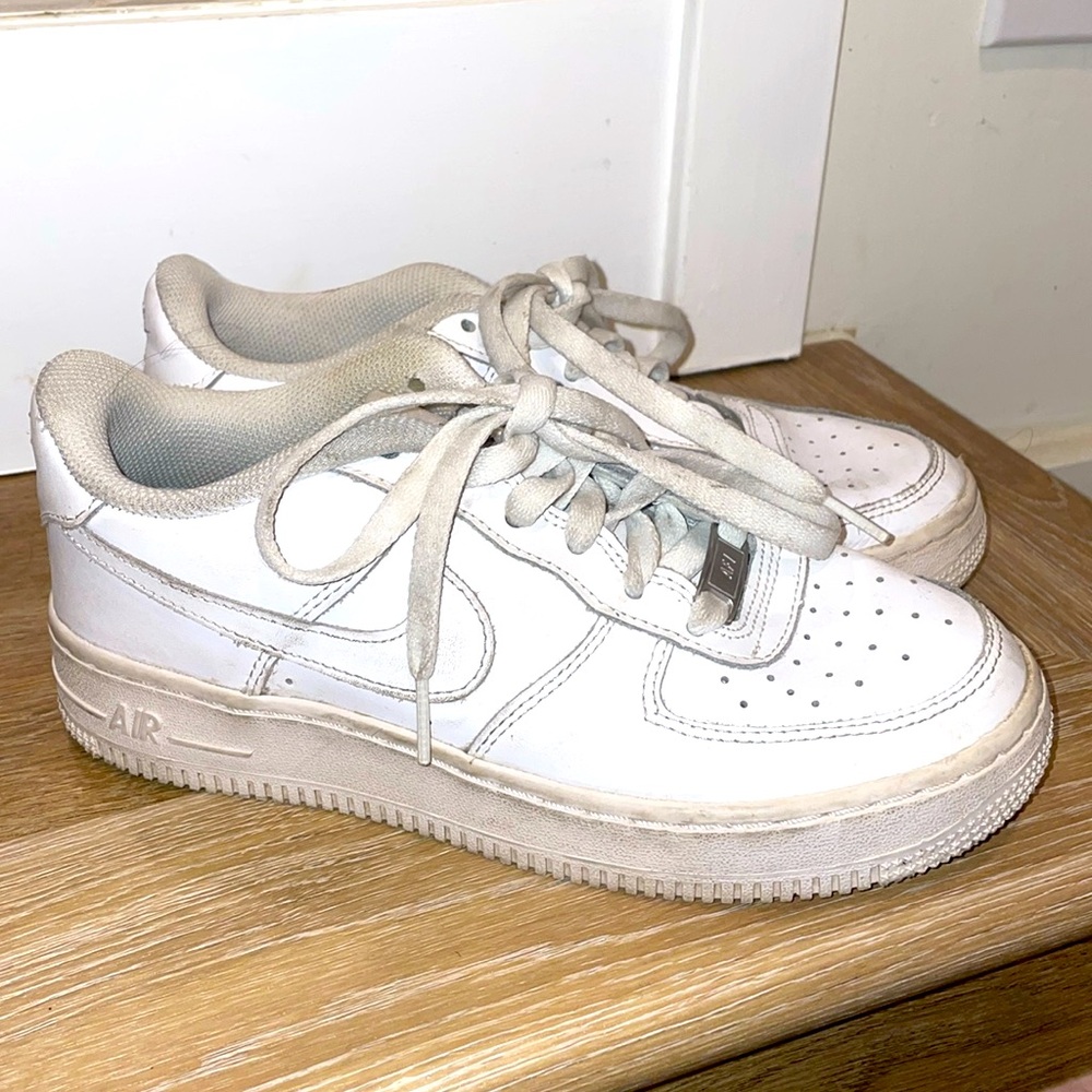 Lightly Worn Womens White Air Force Ones